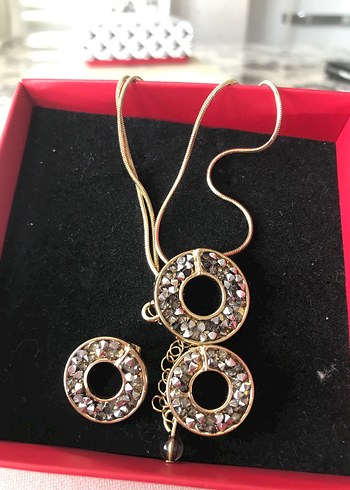 Altın Renkli Payetli Kadın Takı Seti - Görsel 3