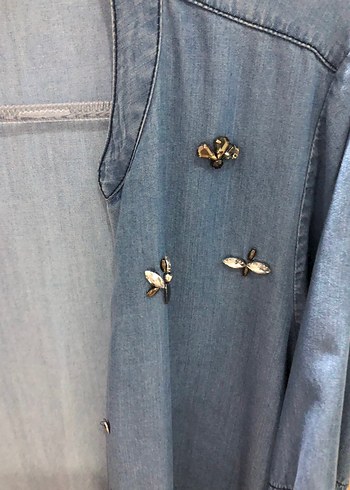 Nakışlı Düğmeli Denim Gömlek - Görsel 4