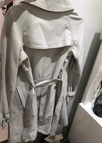 Düğmeli Bej Deri Kadın Trençkot - Görsel 2