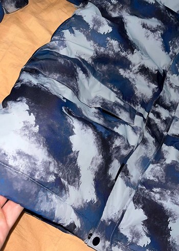 Erkek Mavi Batik Desenli Kayak Montu - Görsel 2