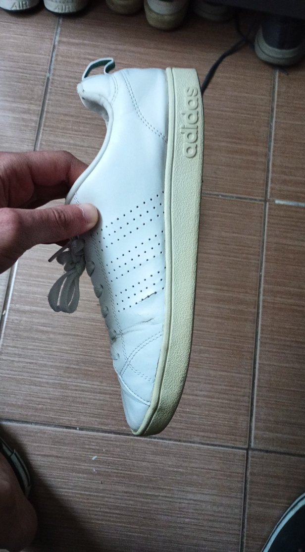 Beyaz Bağcıklı Spor Ayakkabı - Görsel 2