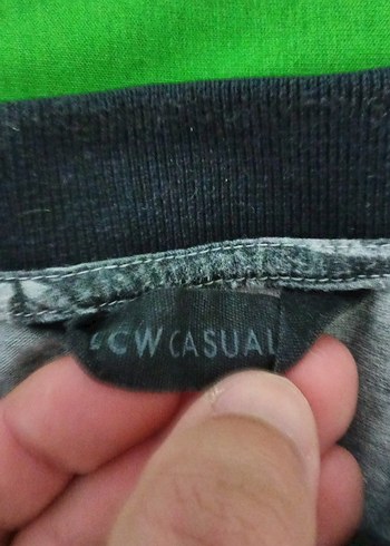 Gri Baskılı Kısa Kollu Polo Tişört - Görsel 2