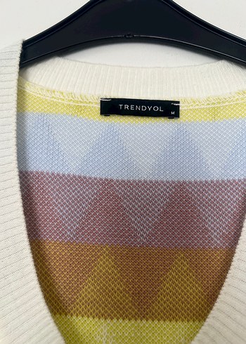 V Yaka Renkli Örgü Süveter - Görsel 3