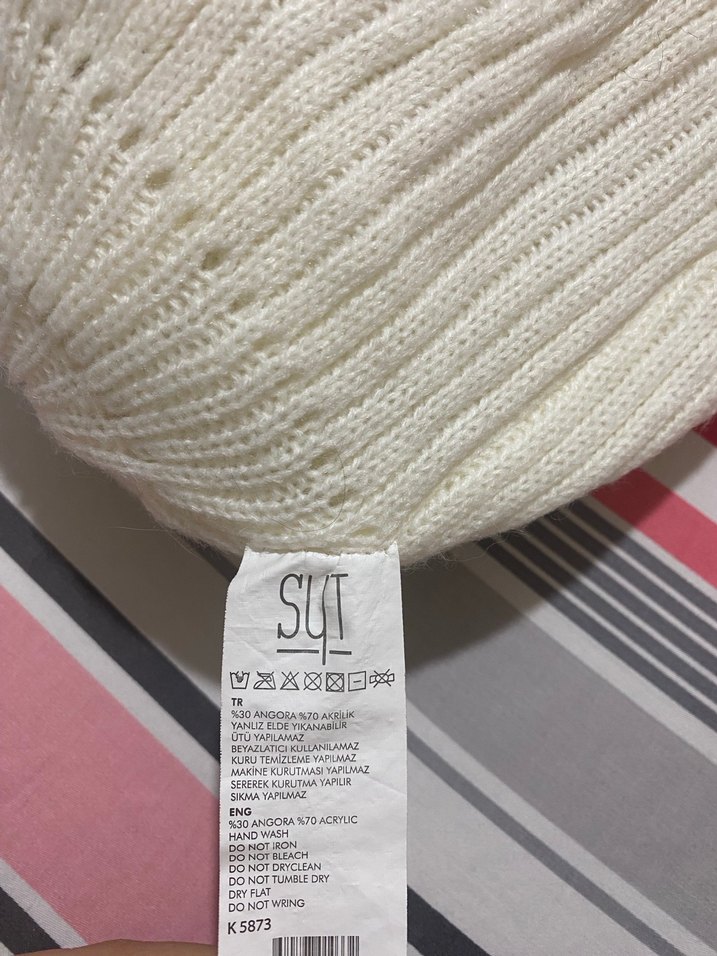 Beyaz Örgü Kadın Bere Ponponlu - Görsel 2