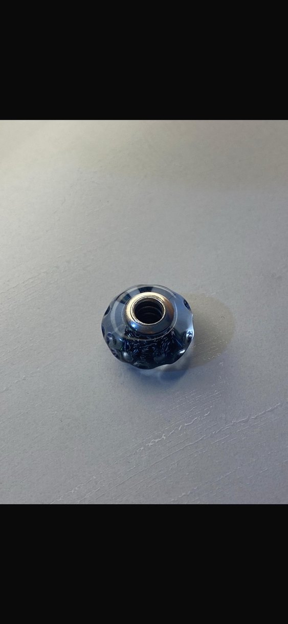 Mavi Düğmeli Kadın Charm - Görsel 2