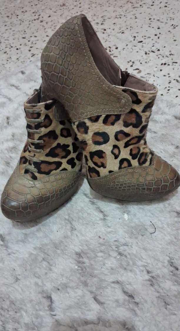 Kahverengi Yılan Derisi Desenli Topuklu Kadın Bot - Görsel 2