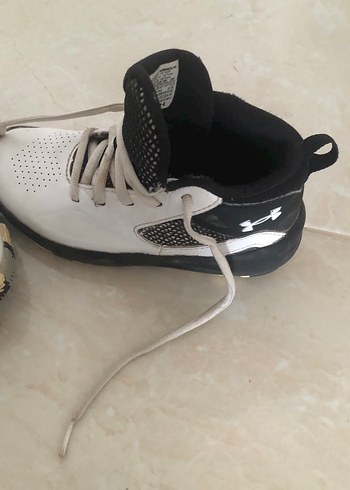 Under Armour Beyaz Gri Basketbol Ayakkabısı - Görsel 2