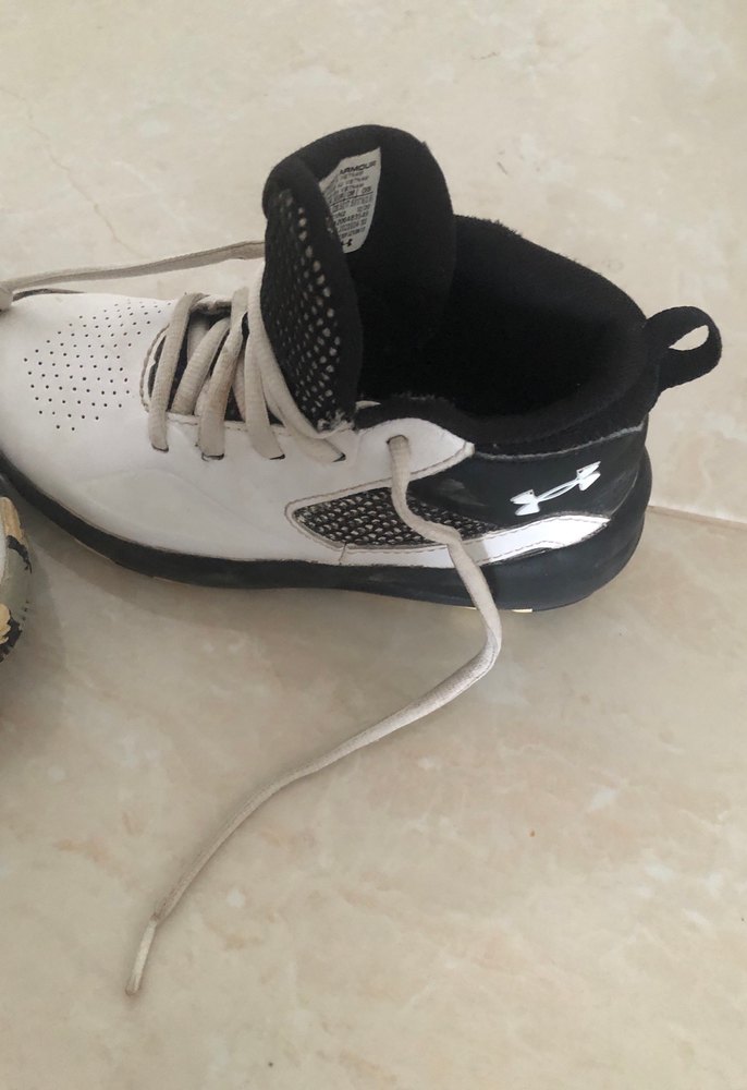 Under Armour Beyaz Gri Basketbol Ayakkabısı - Görsel 2