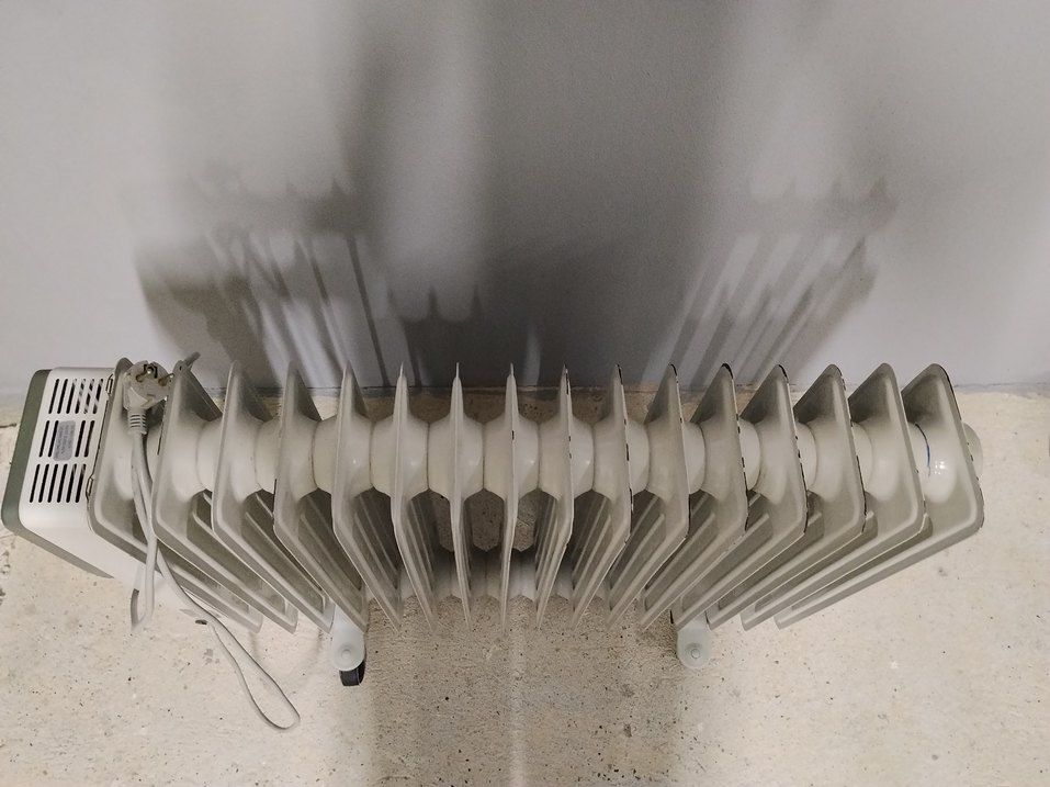 Beyaz Gri Elektrikli Isıtıcı - Görsel 2