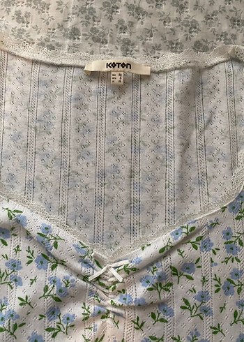 Dantel Detaylı V Yaka Çiçekli Kısa Kollu Kadın Bluz - Görsel 2