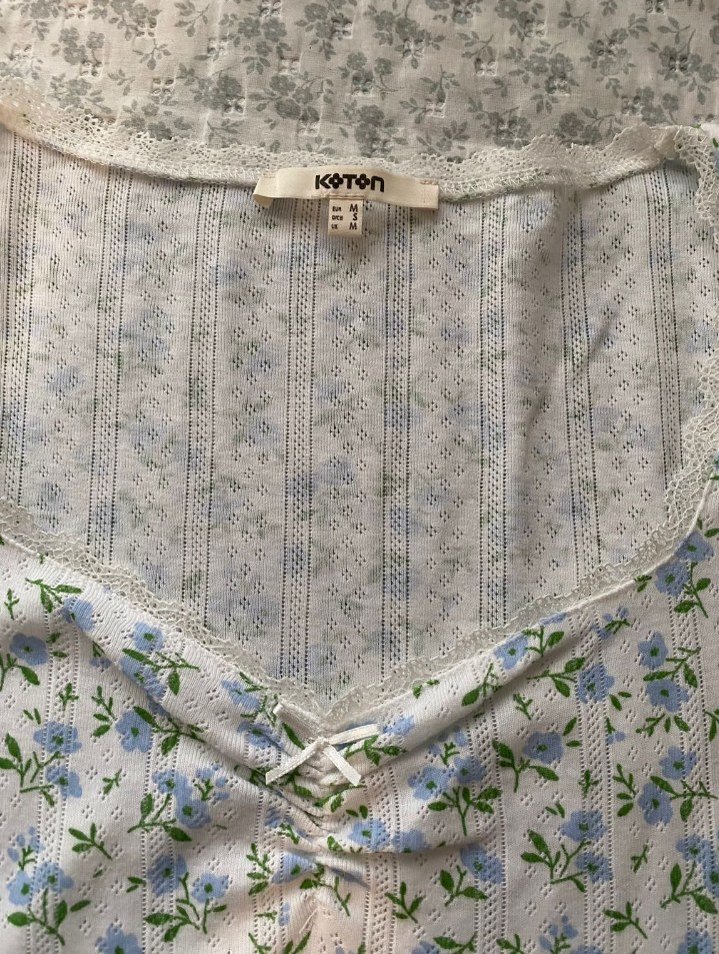 Dantel Detaylı V Yaka Çiçekli Kısa Kollu Kadın Bluz - Görsel 2