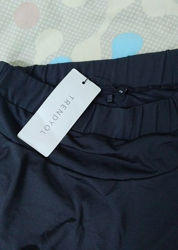 Kadın siyah pileli etek xs - Görsel 2