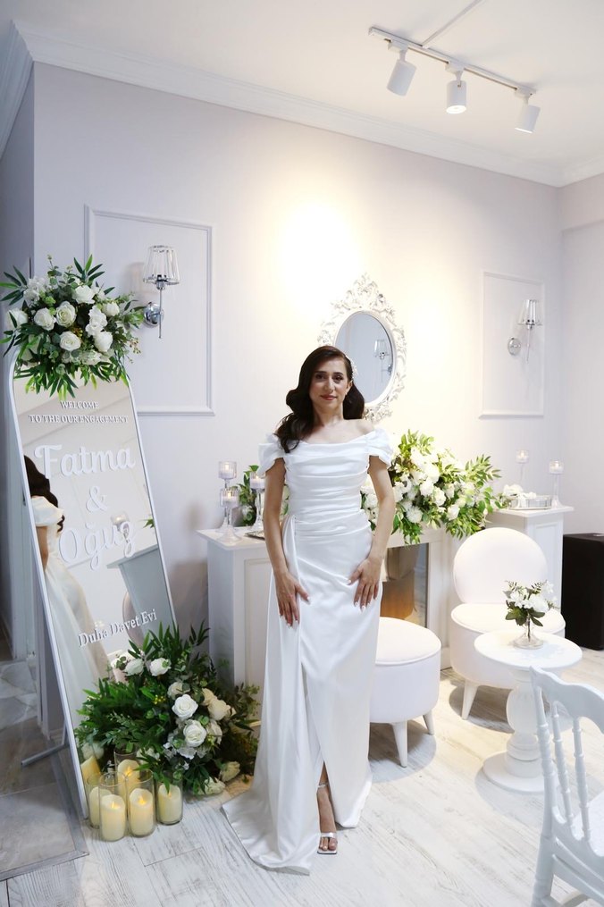 Kısa Kollu Beyaz A Kesim Gelinlik - Görsel 2