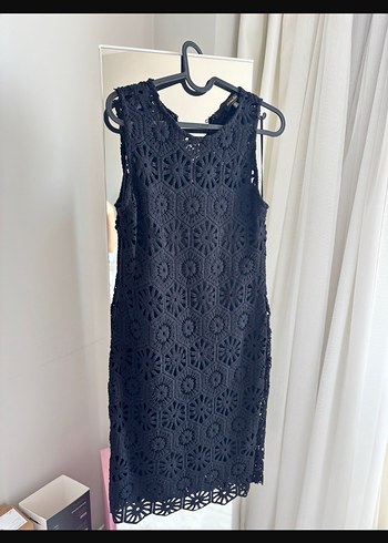 Siyah Dantelli V Yaka Midi Elbise - Görsel 3