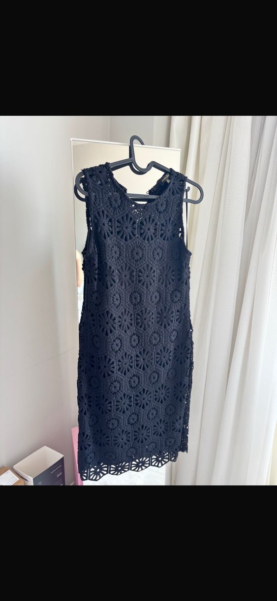 Siyah Dantelli V Yaka Midi Elbise - Görsel 3