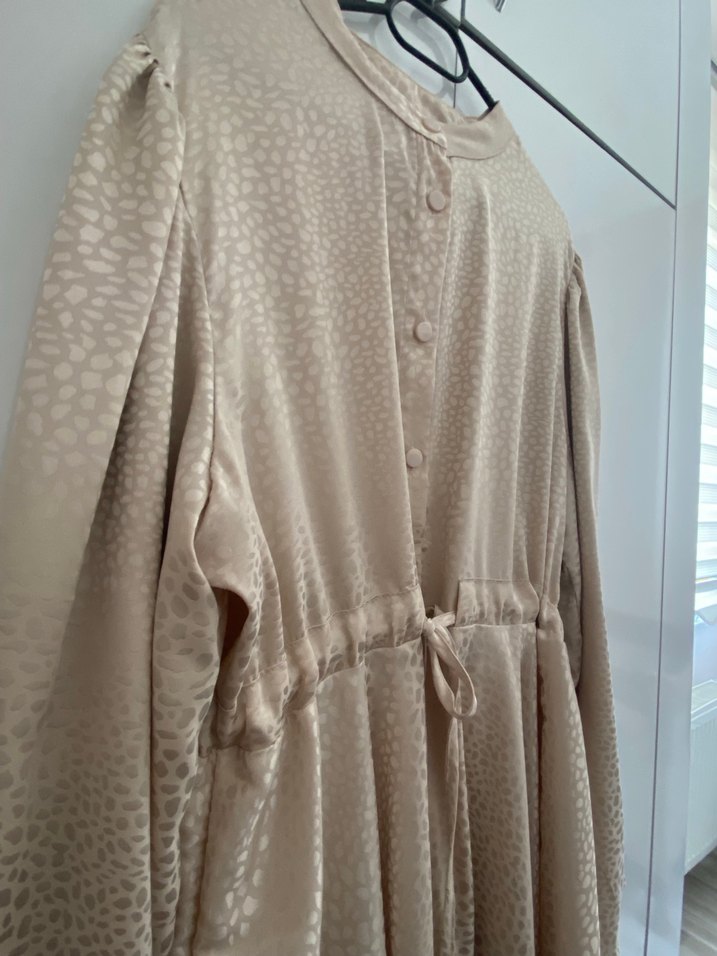 Düğmeli Bej Midi Kadın Tunik - Görsel 2