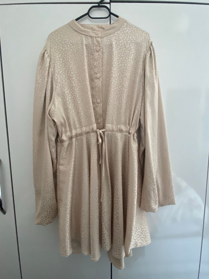 Düğmeli Bej Midi Kadın Tunik - Görsel 3