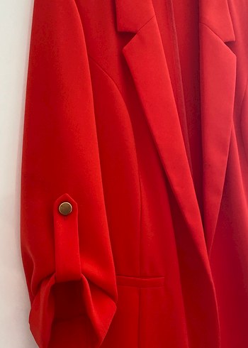 Klasik Kırmızı Düğmeli Kadın Blazer - Görsel 2