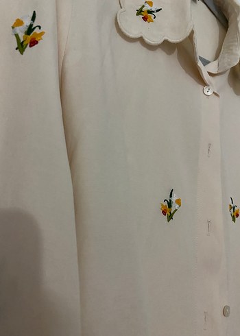 Nakışlı, Düğmeli, Uzun Kollu Beyaz Gömlek - Görsel 2