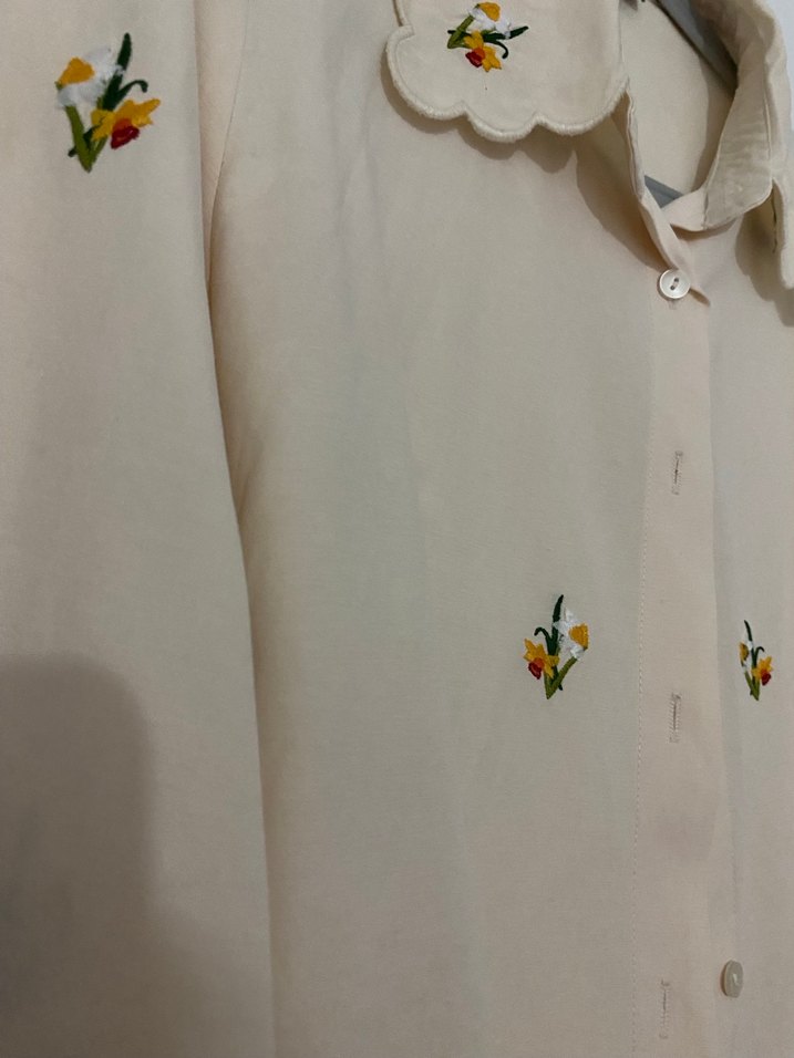 Nakışlı, Düğmeli, Uzun Kollu Beyaz Gömlek - Görsel 2