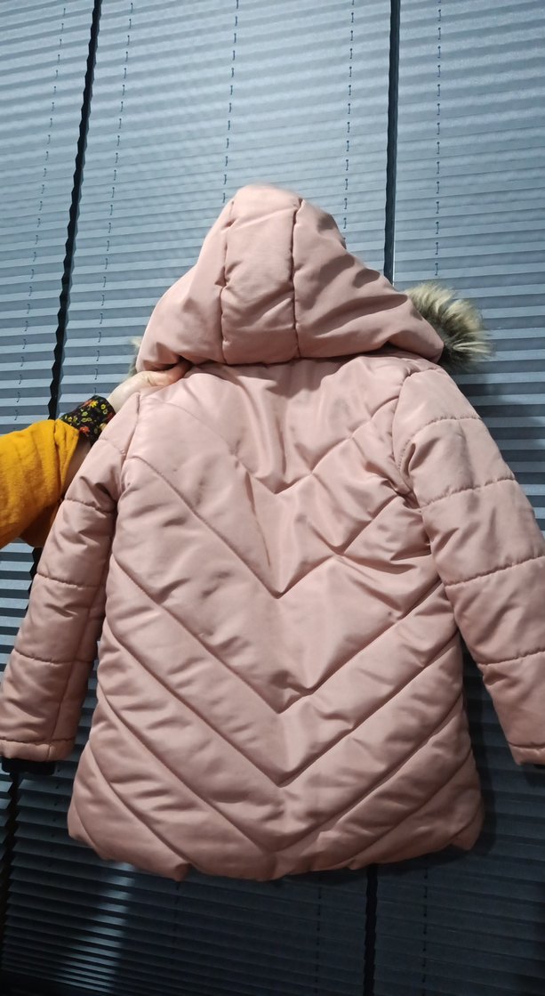 Kız Çocuk Pembe Kürklü Mont - Görsel 2