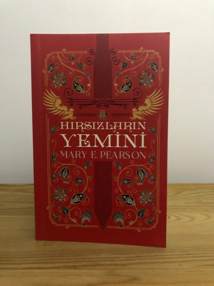 Hırsızlar Dansı ve Yemini - Pearson - Görsel 3