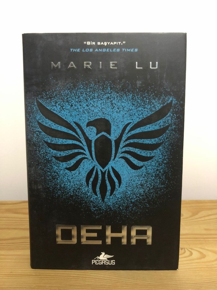 Marie Lu Üçleme Seti: Efsane, Direniş, Şampiyon - Görsel 3