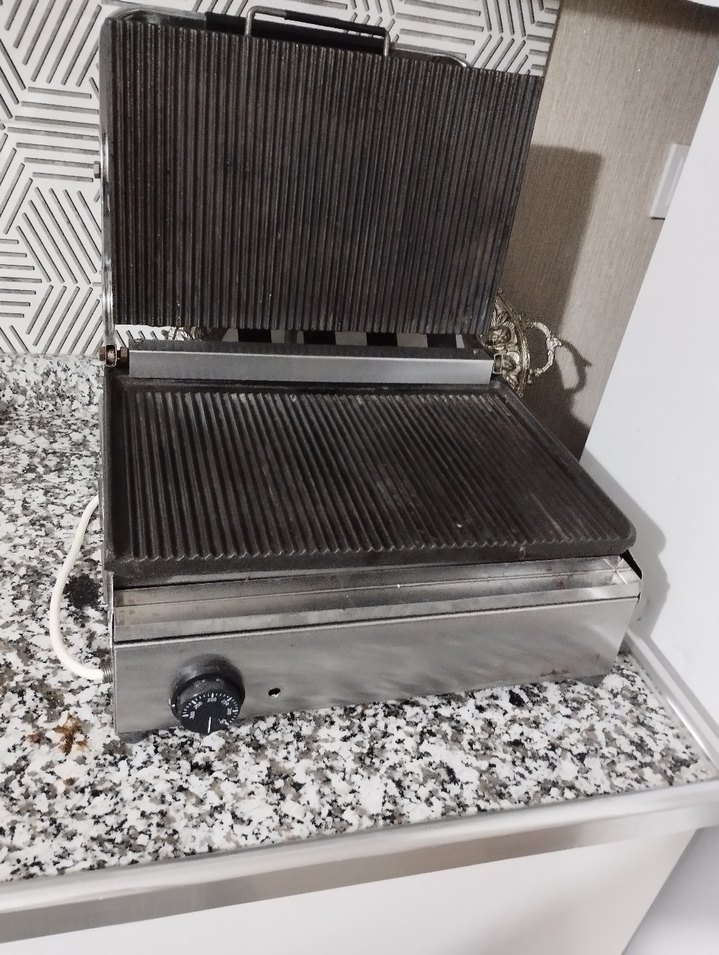 Gri Sandviç ve Tost Makinesi profesyonel - Görsel 3