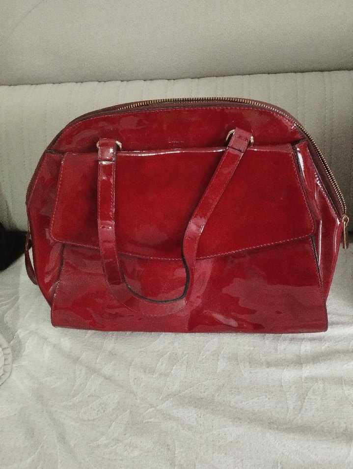 Kırmızı Parlak Deri Kadın Çanta - Görsel 2