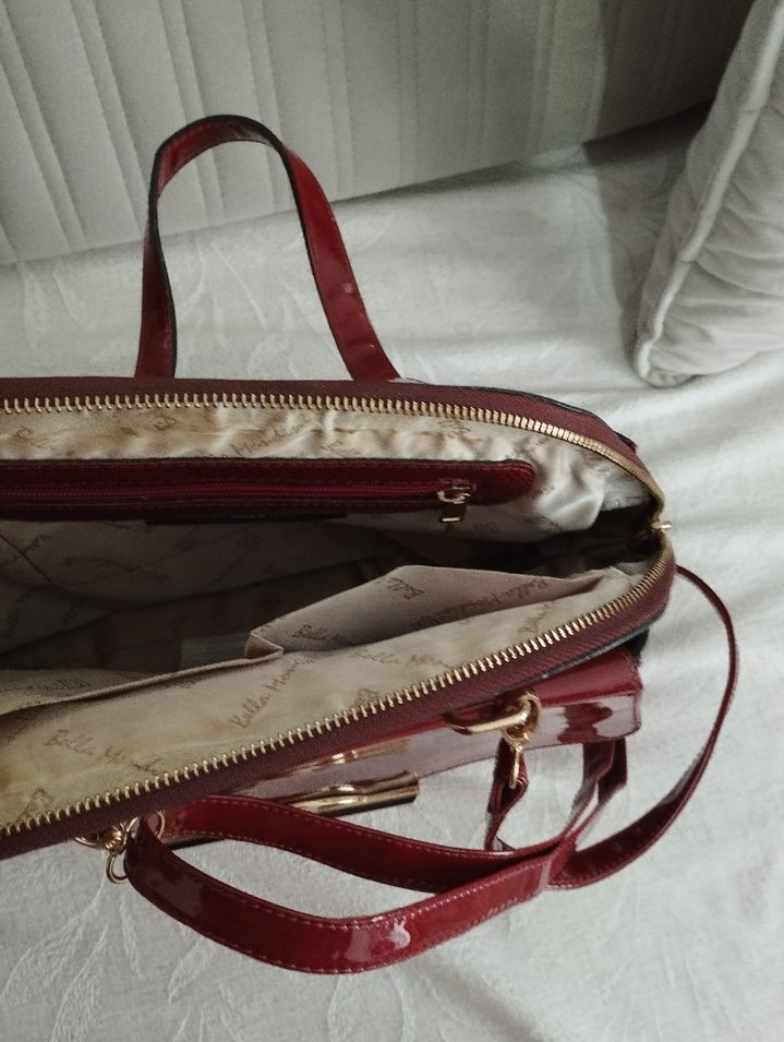 Kırmızı Parlak Deri Kadın Çanta - Görsel 3