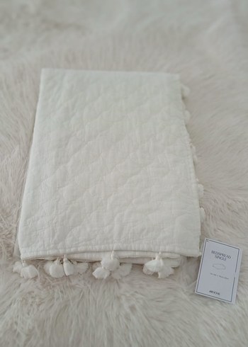H&M PAMUKLU KAPİTONE YATAK ÖRTÜSÜ - Görsel 5