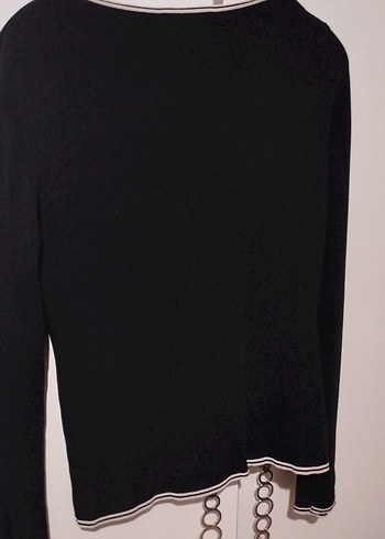 İkili Takım: Kancalı Siyah Nakışlı İnce Ceket ve Kolsuz Buluz - Görsel 5