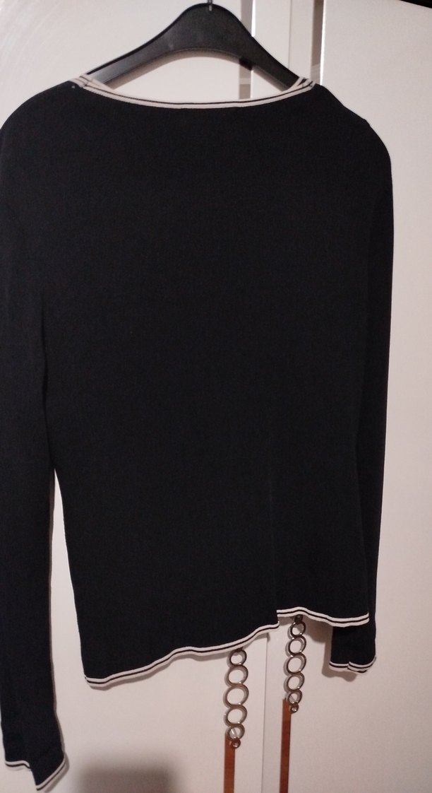 İkili Takım: Kancalı Siyah Nakışlı İnce Ceket ve Kolsuz Buluz - Görsel 5