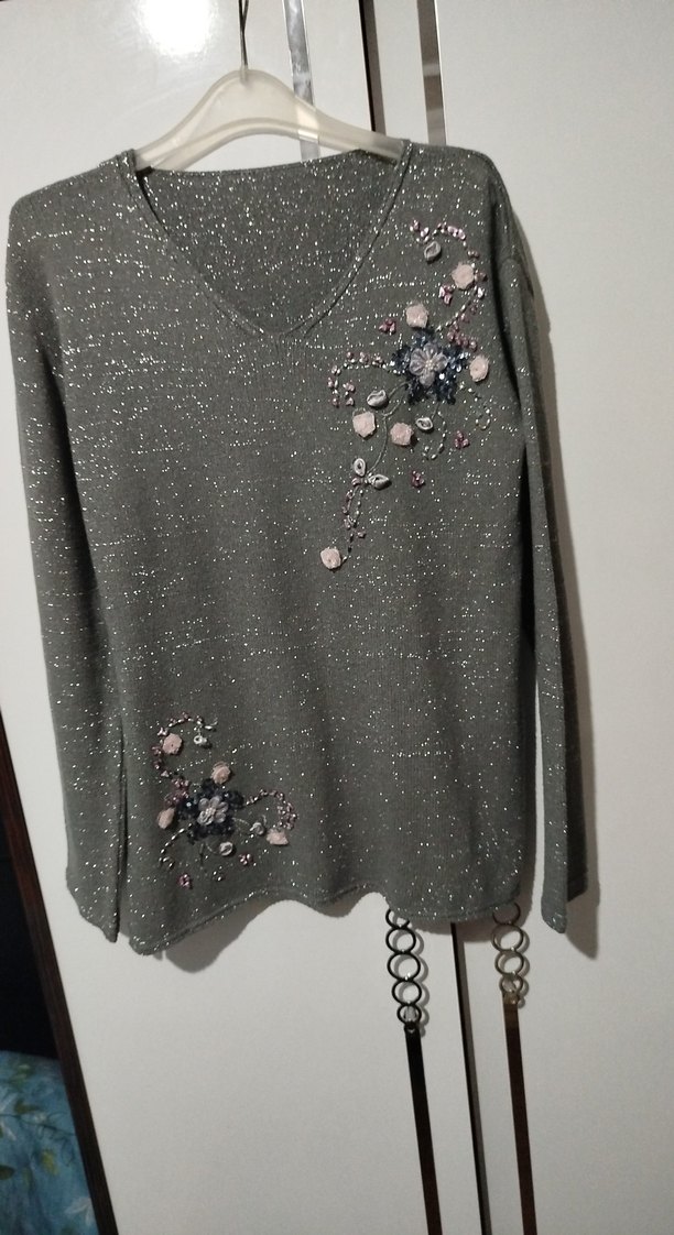 Gri Payetli Nakışlı Kadın Triko - Görsel 2