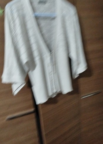 Düğmeli Gri Simli Kadın Mini Hırka - Görsel 2