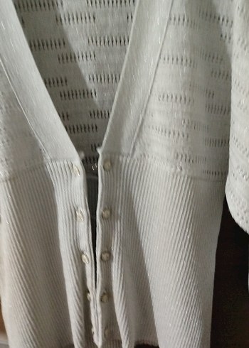 Düğmeli Gri Simli Kadın Mini Hırka - Görsel 4