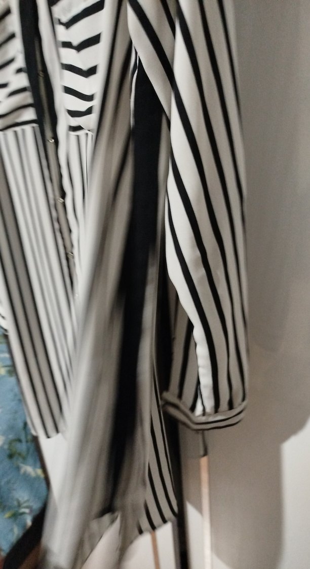 Düğmeli Çizgili Midi Kadın Gömlek - Görsel 4