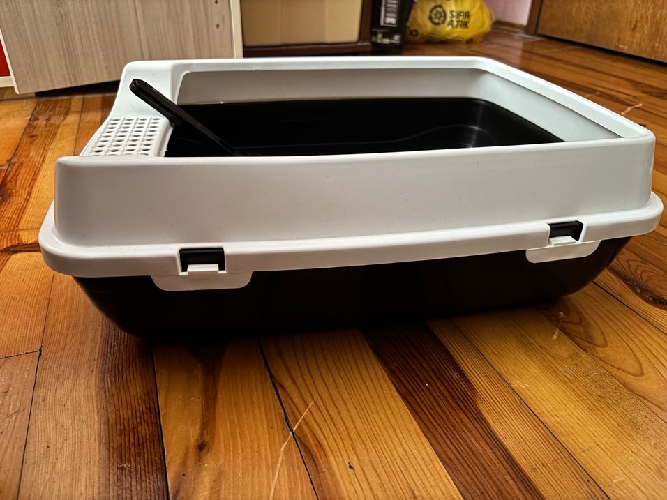 Gri-Beyaz Kedi Tuvalet Kabı ve Kürek - Görsel 3