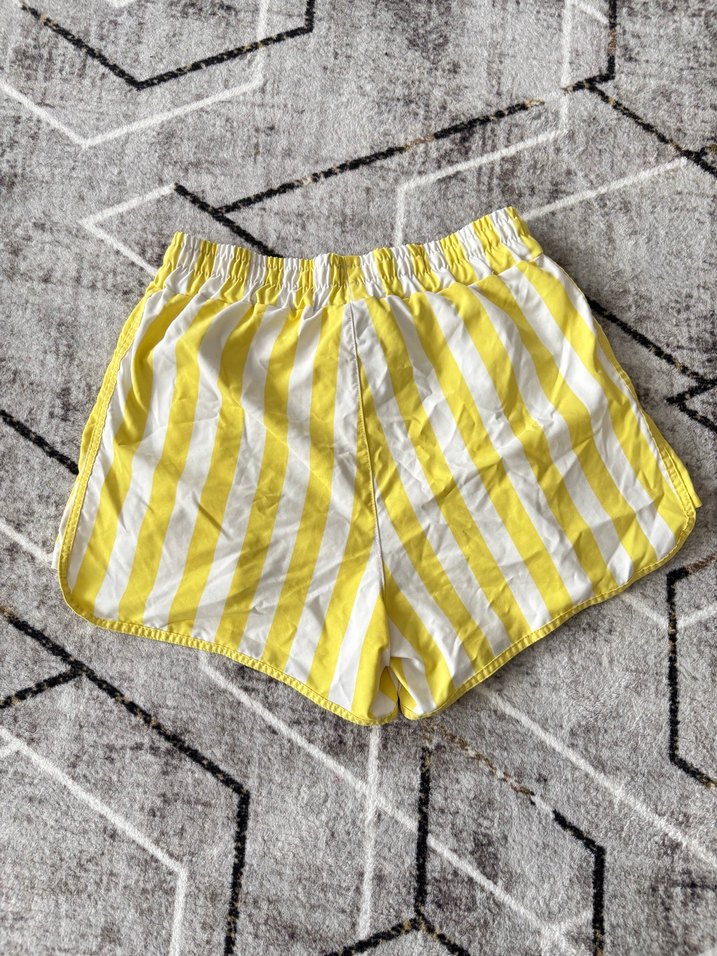Sarı Çizgili  Mini deniz Şortu - Görsel 2