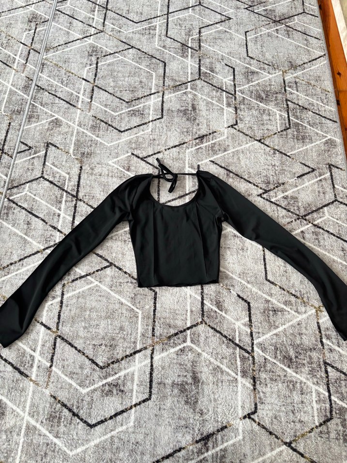 Siyah Uzun Kollu Bluz - Görsel 2