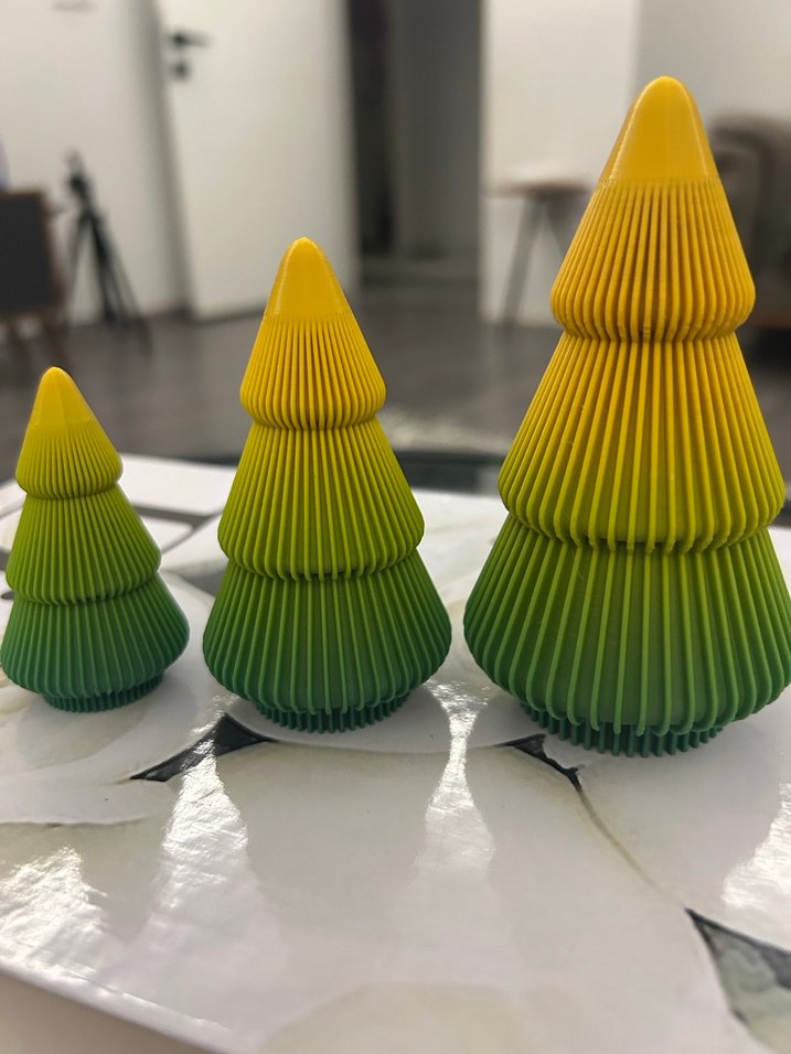 Renkli Kademeli Ağaç Şekilli 3d figürler - Görsel 4