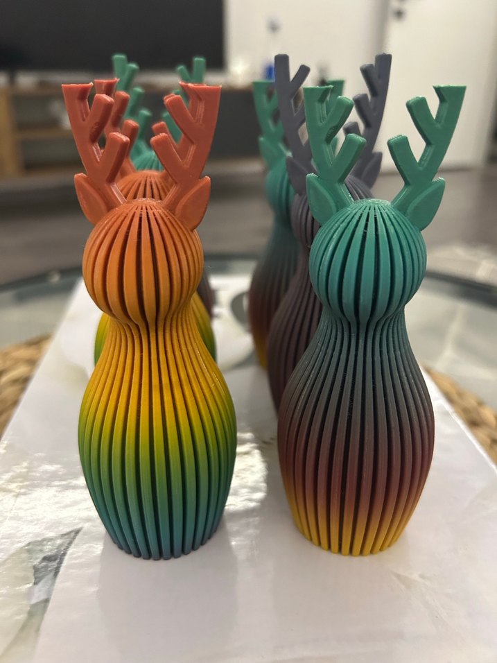 Renkli Modern Geyik Figürleri - Görsel 2