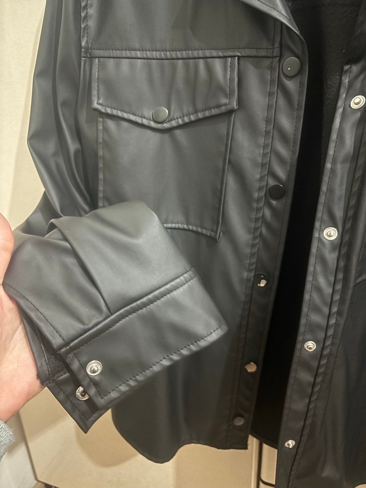 Düğmeli Siyah Deri Kadın Ceket - Görsel 3