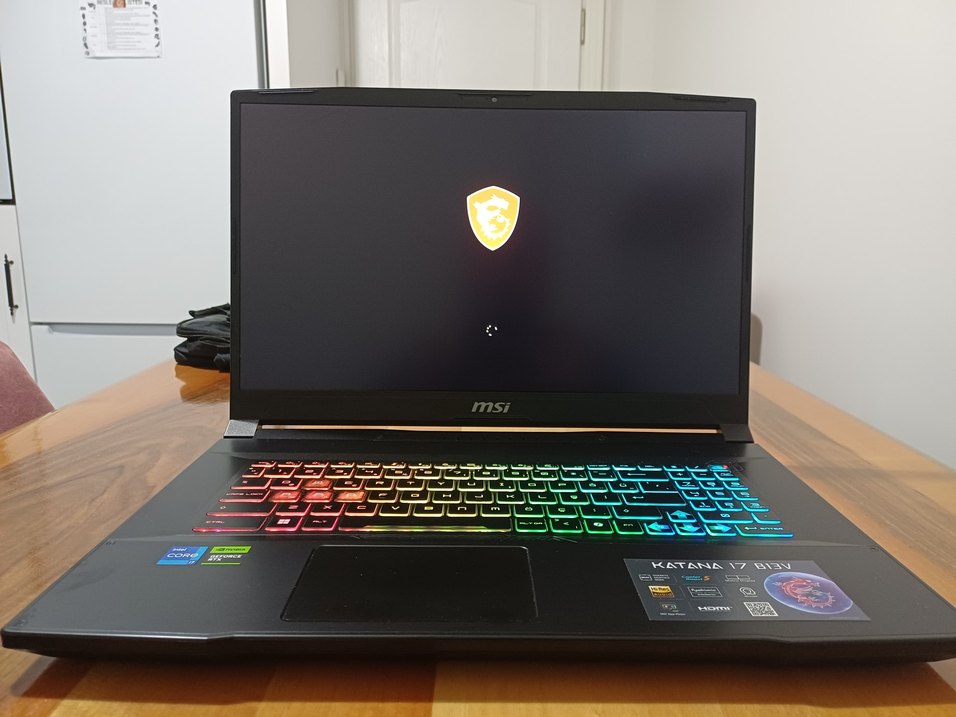 MSI KATANA 17 b13vgk-1287xtr - Görsel 3