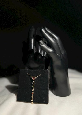 Çelik Kalp Detaylı Renkli Kadın Kolye - Görsel 2