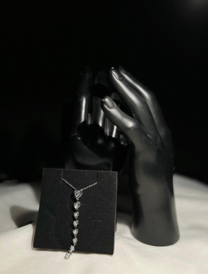 Çelik Kalp Detaylı Minimalist Kadın Kolye - Görsel 2