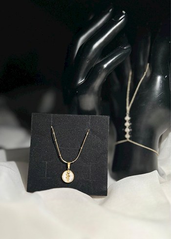 Çelik Gül Desenli Kolye - Görsel 2