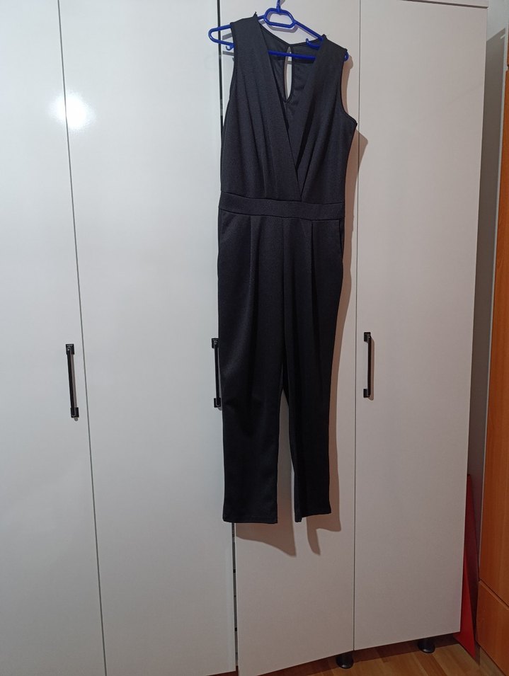 Beli Lastikli Siyah V Yaka Kadın Tulum - Görsel 4