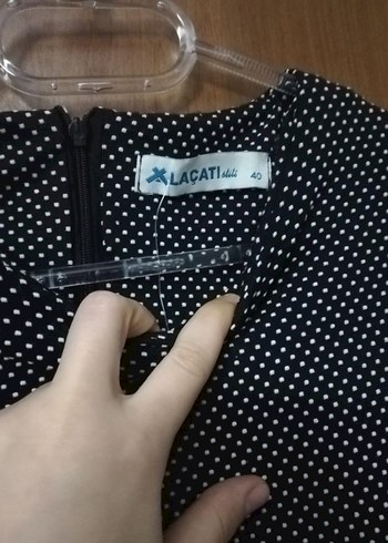 Puantiyeli siyah elbise - Görsel 3