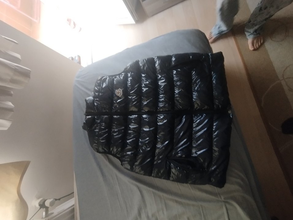 Siyah Parlak Düğmeli Erkek Şişme Yelek - Görsel 3